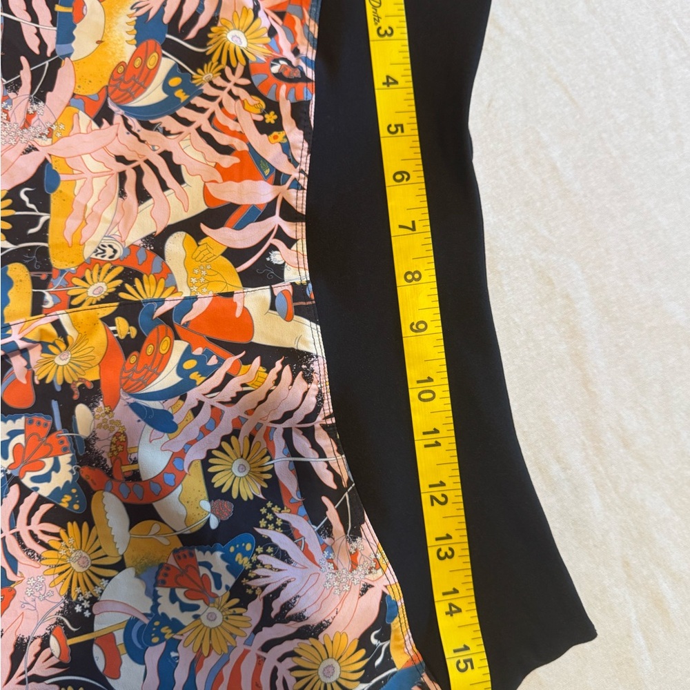 THE NORTH FACE Women Med. Hydrenaline Windwall‎ Black Pink Floral Shorts Women’s - Picture 6 of 8